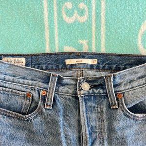 Levi's Wedgie Icon High Rise Fray Hem Straight Leg Ankle Jeans sz 27